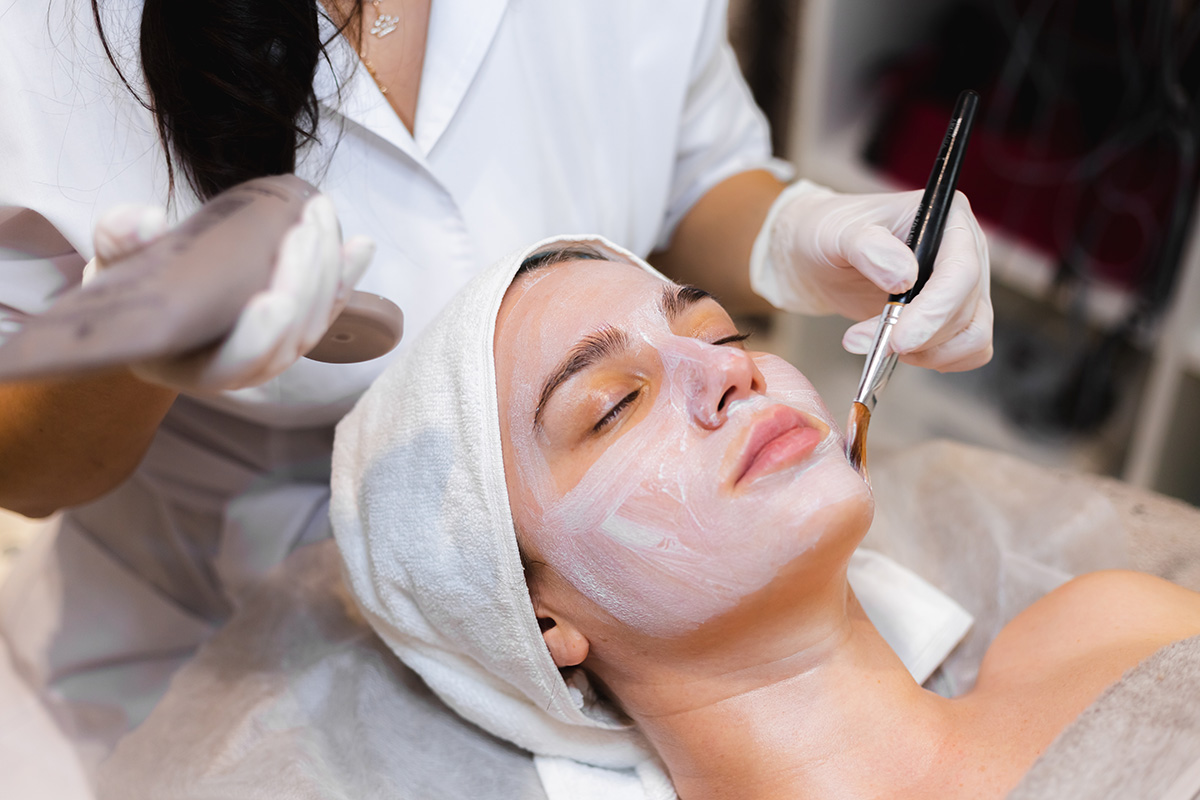 Find Budget-Friendly to Luxury Salons across India for Women Men and Unisex - Spas and Salons India - 4