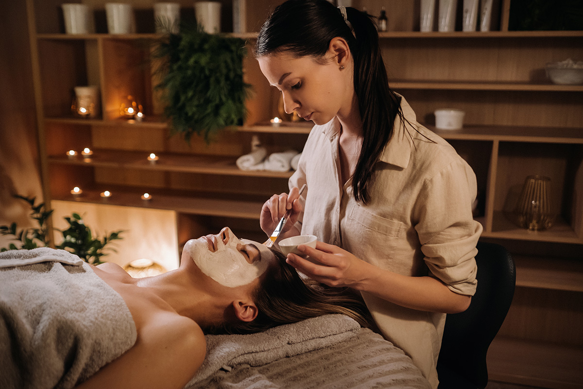 Find Budget-Friendly to Luxury Salons across India for Women Men and Unisex - Spas and Salons India - 8